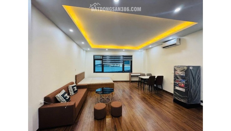 BÁN NHÀ CẦU GIẤY - Ô TÔ VF3 ĐỖ CỬA, 33M - 5 TẦNG ĐẸP, FULL NỘI THẤT, GIÁ 8,3 TỶ